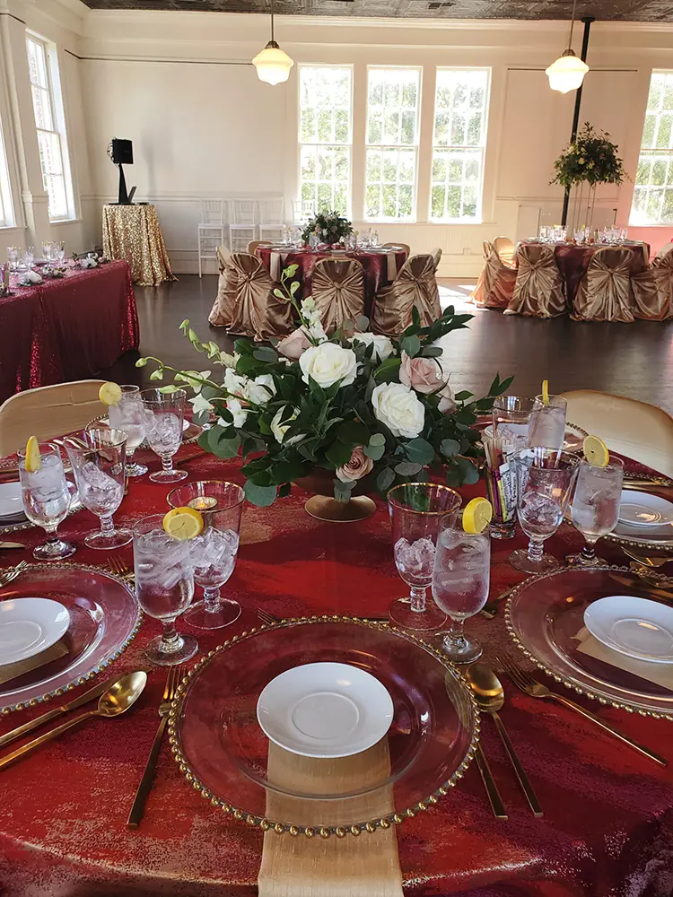Red and gold place settings